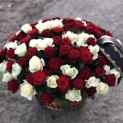 Фото товара Корзина "Красное и белое" 76 роз в 