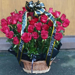 Фото товару 36 красных роз в корзине у 