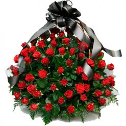 Фото товара 100 алых роз "Пламя" в корзине в 
